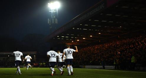 توتنهام يحسم ديربي لندن بثنائية ويطيح بأرسنال من كأس كاراباو